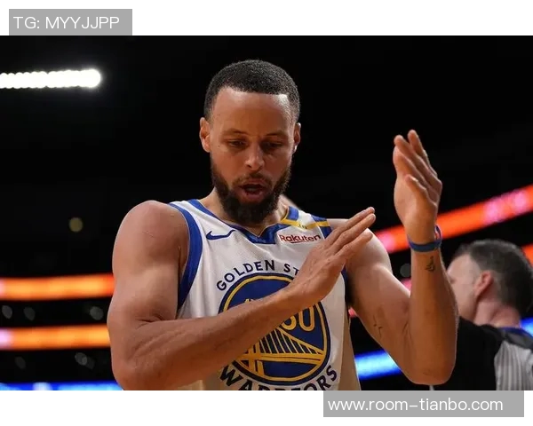 库里谈比赛关键时刻：短暂崩盘可能毁掉整场表现